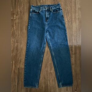 Women’s Size 11 Straight Leg Jeans